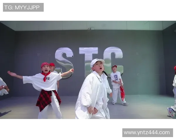 西安街舞队的耐力挑战与训练探索街舞文化的坚韧精神