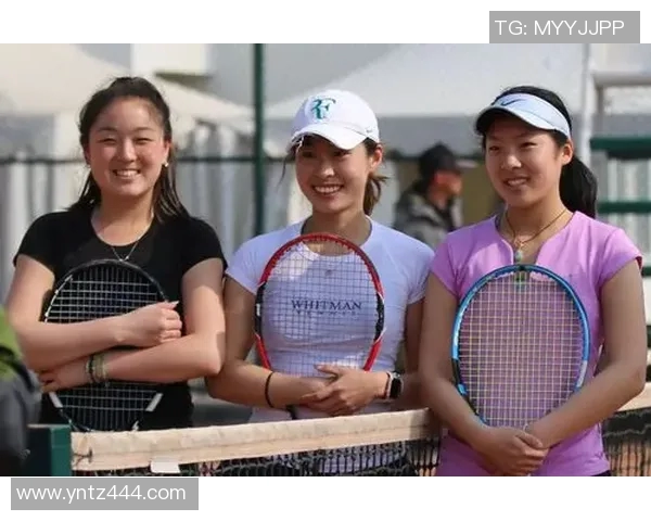 南京网球队包夹战术解析与网球热点趋势探讨 南京网球队包夹战术解析与网球热点趋势探讨