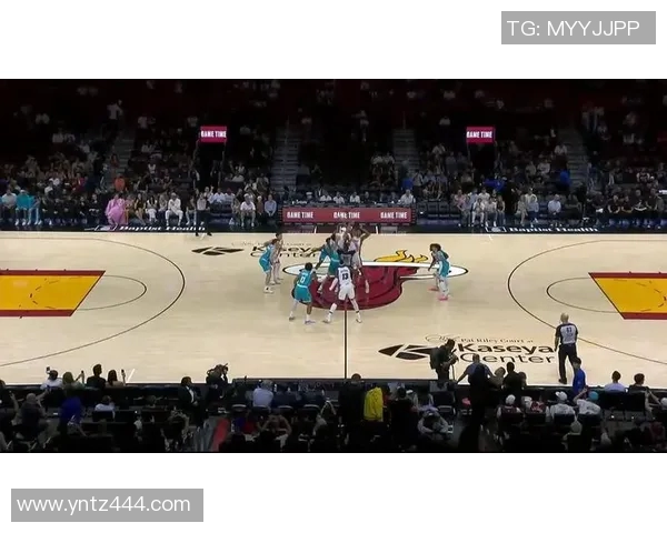 热火与黄蜂季后赛精彩回放全景分析与战术解读