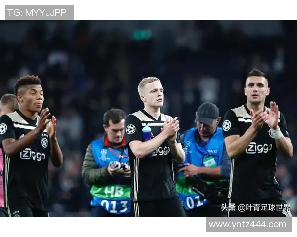 欧冠门票系统瘫痪数万球迷排队长达12小时争抢梦寐以求的入场券