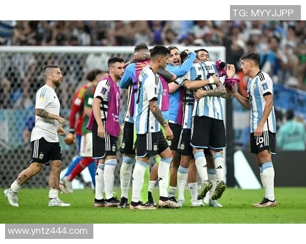 阿根廷与墨西哥激战正酣足球盛宴再掀波澜 阿根廷与墨西哥激战正酣足球盛宴再掀波澜