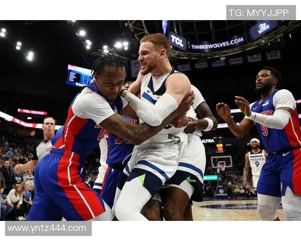 2016年12月8日勇士与快船激战成名场面回顾与精彩瞬间分析 2016年12月8日勇士与快船激战成名场面回顾与精彩瞬间分析