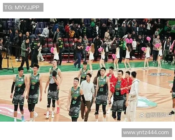 山东与新疆精彩对决录像回放分析及比赛亮点回顾 山东与新疆精彩对决录像回放分析及比赛亮点回顾